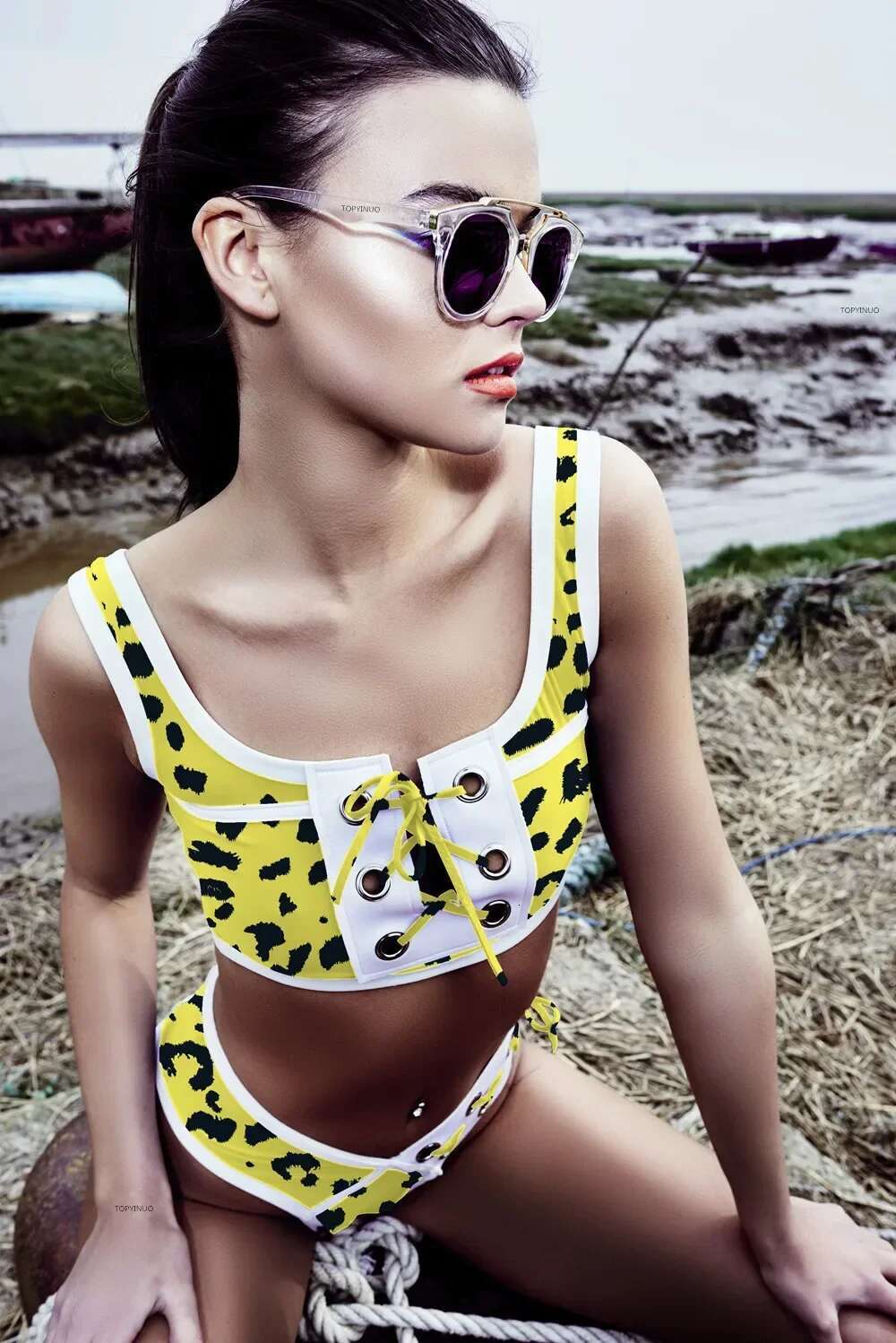 2 Colors Sexy Women Swimwear Swimsuit Rivet String Knotted Bikinis Set Bathing Suit Beach Cool Bikini Female Push Up New