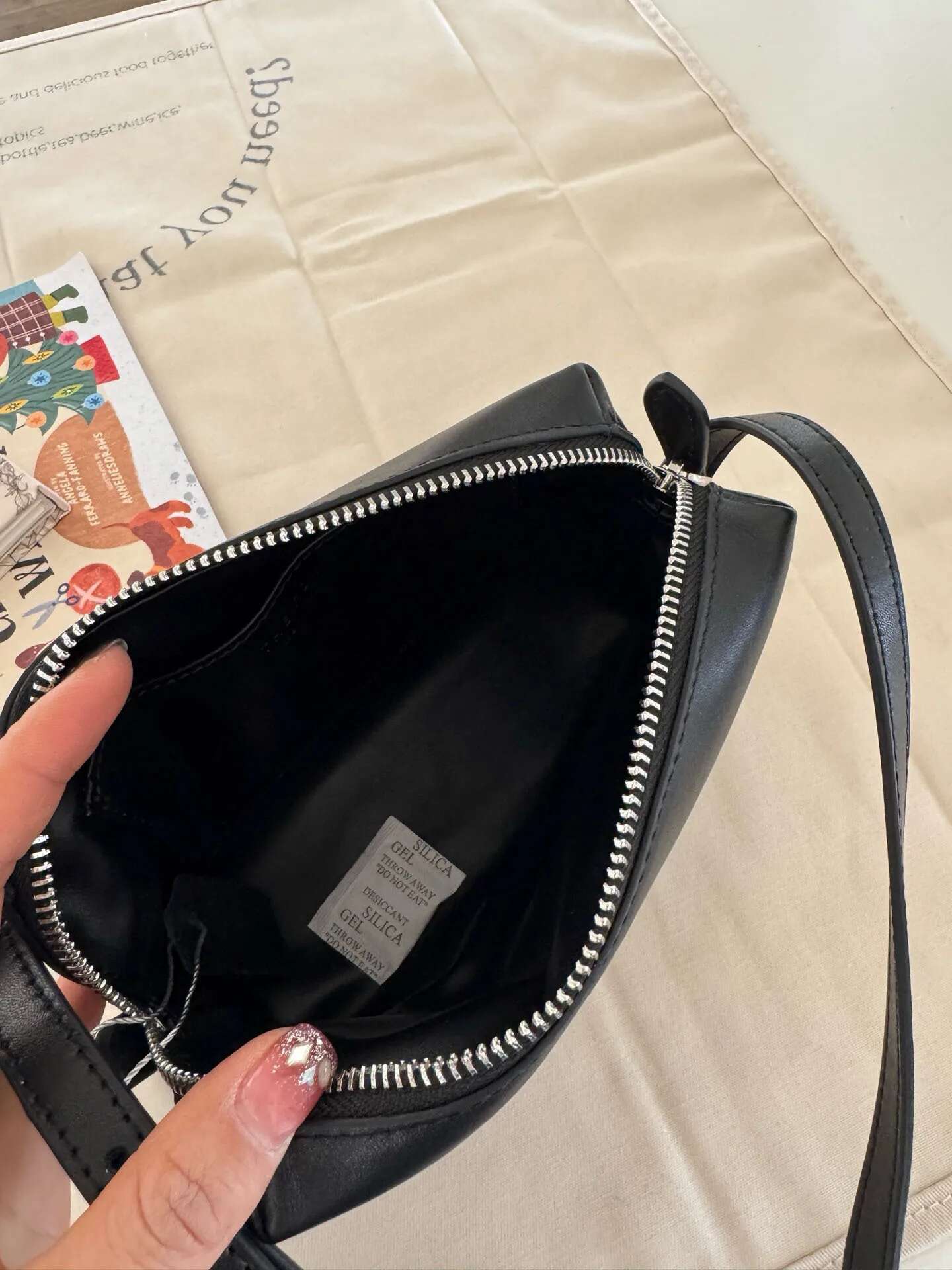 FIRMRANCH Urban Minimalist Square Design Delicate Texture Cowhide Women's Diagonal Cross Bag Versatile Daily Trendy Mini Purse