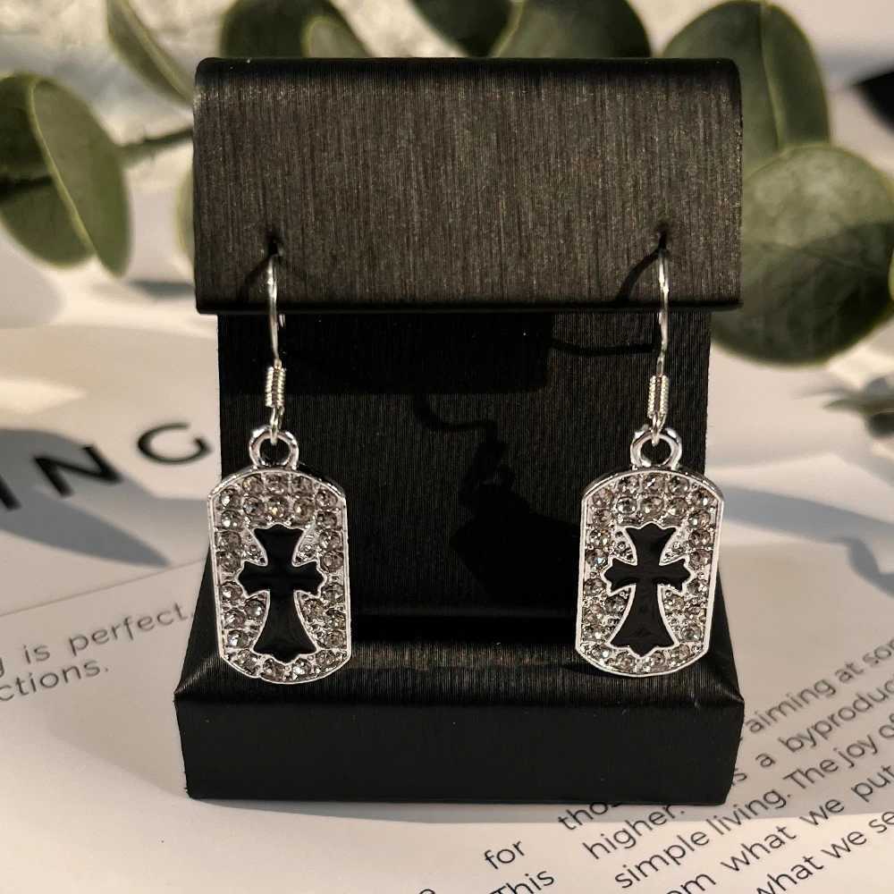 Hot earrings S925 silver needle set diamond cross earrings Japanese and South Korean wind network red temperament ear buckle tre Z250408