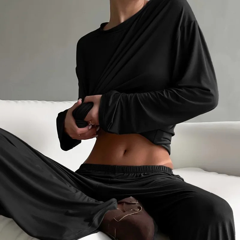 Round neck long sleeved pants sleepwear set European and American spring knitted loose fitting womens clothing 250409