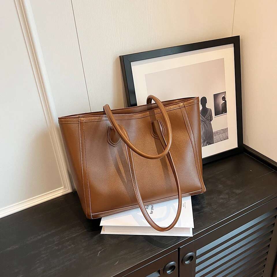 A High Grade Large Capacity Women S New Leisure Commuter Burst Single Shoulder Tote Bag Handbag