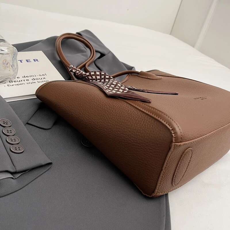 Brand PU Leather Shoulder High End Women S Fashion Casual Niche Large Capacity Scarf Handbag Ladies Tote Bag
