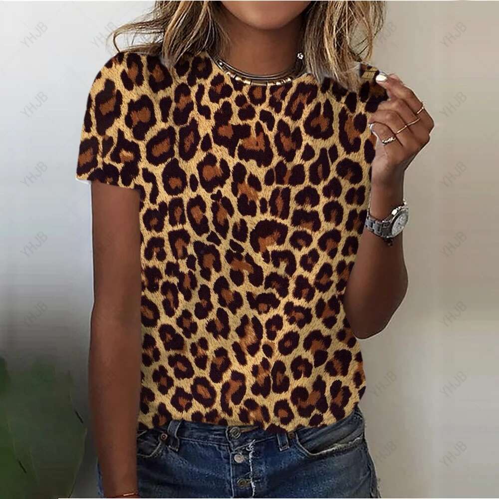 Sexy Women's T-shirt Fashion Leopard Printed Casual Short Sleeve Tshirt For Girls Street Beautiful Tees O-neck Ladies Top Shirt