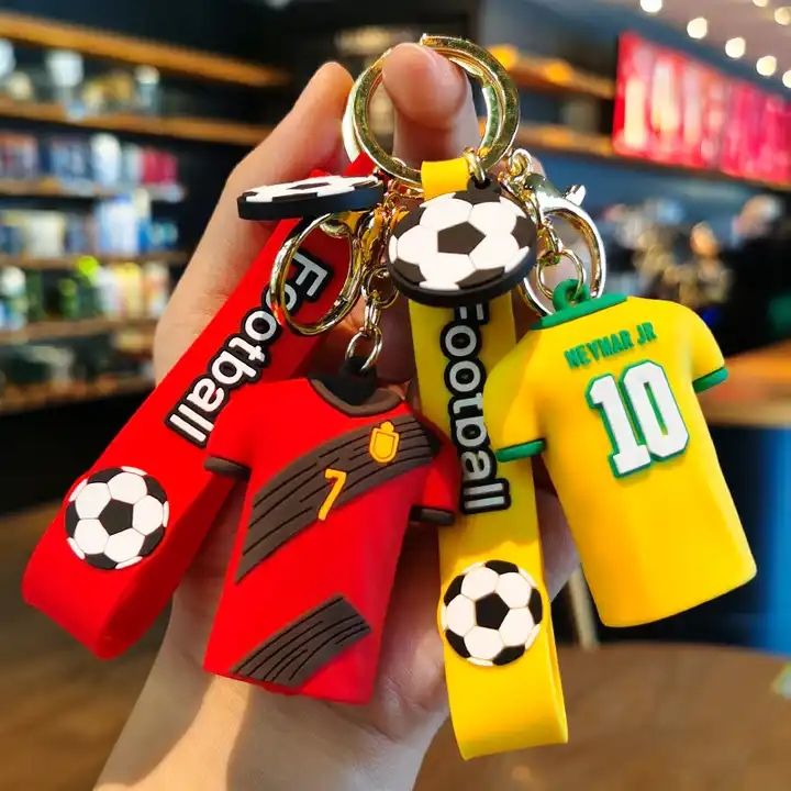 Wholesale Update 3D Player Football Keychain World Cup Keyring Holder Football Style Bag Pendant Custom Figure Shaped Cartoon Logo Keychain For Souven