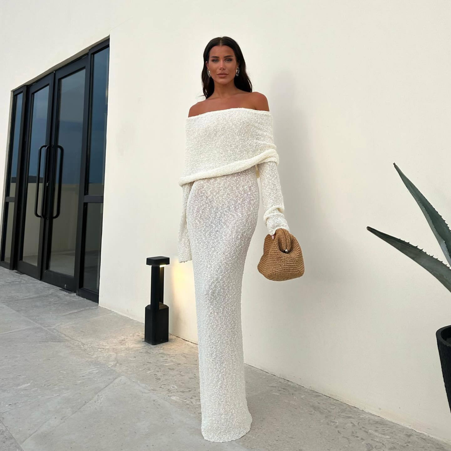 Feng 2023 New Autumn Fashion Sequins One Line Neck Sexy Open Back Perspective High Waist Slim Fit Dress