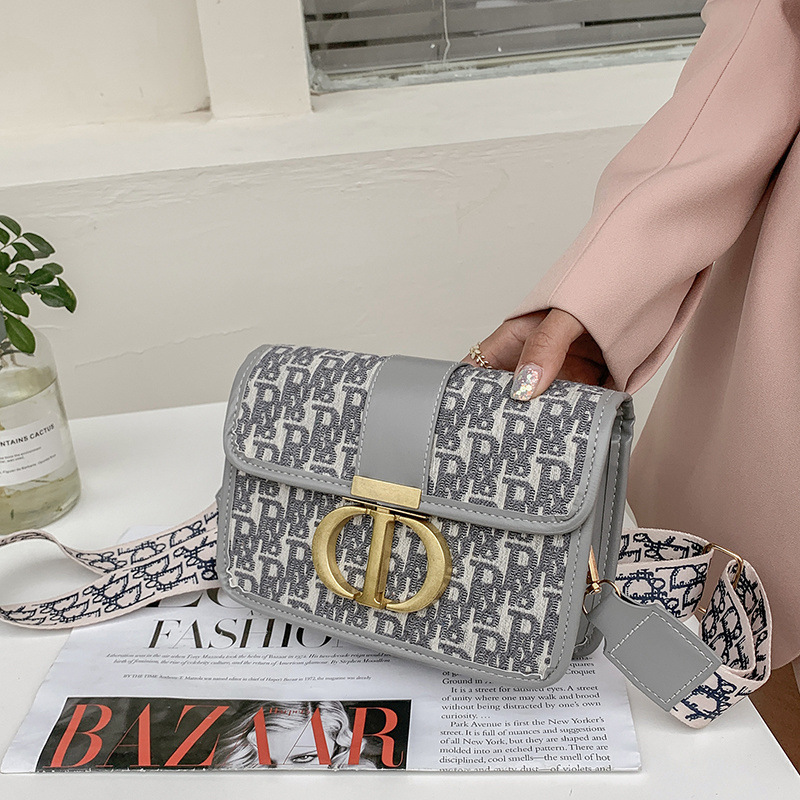 2025 Fashionable new stylish women's bag women's chain small square bag single shoulder high-level embroidery cross body bag