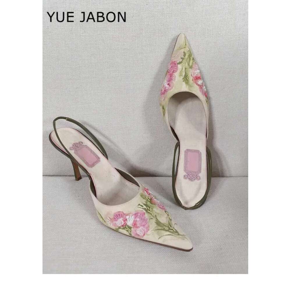 wers Embroidered Stiletto Heel Elegant High Heels Sgback Sandals China Embroider Pointed Toe Pumps Women