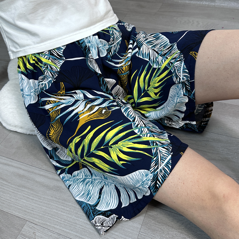 2025S Designer Shorts For Women Summer Sleepers Women S Plus Size Loose Home Five Quarter Silk Shorts Synthetic Cotton Beach Pants Worn Outside Beach 