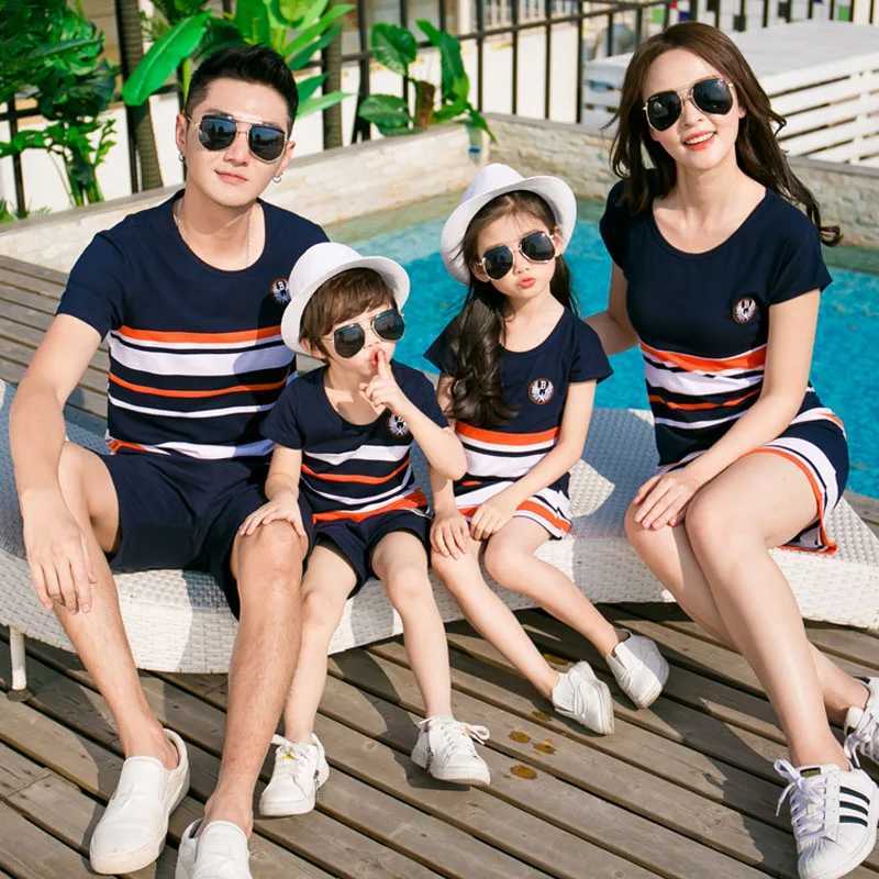 Family Matching Set Summer Fashion Striped T-shirt Set Mother and Daughter Dress and Father Son Baby Boy Girl S2548