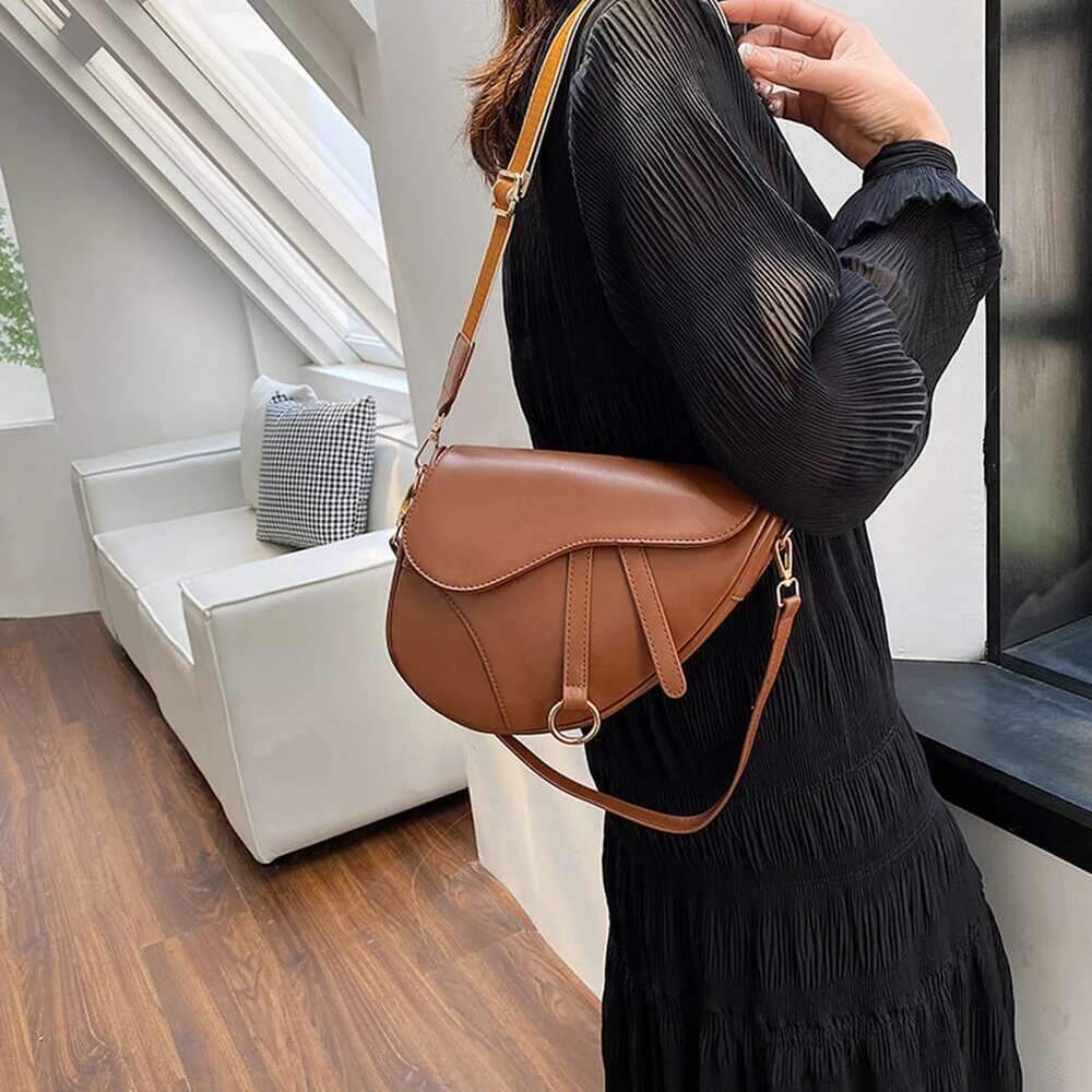 PU Leather Fashion Sg Vintage Women Mini Hobo Waterproof Saddle Shoulder Bag Small Handbag Large Capacity Travel Bags