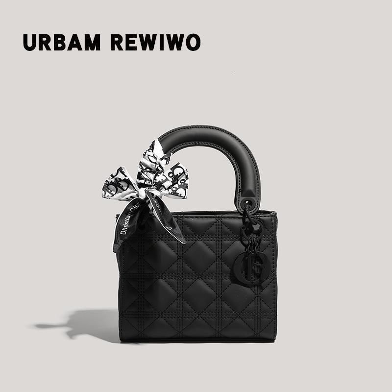 Matte embroidery thread designer 2025 new multifunctional handbag fashionable women's shoulder crossbody bag