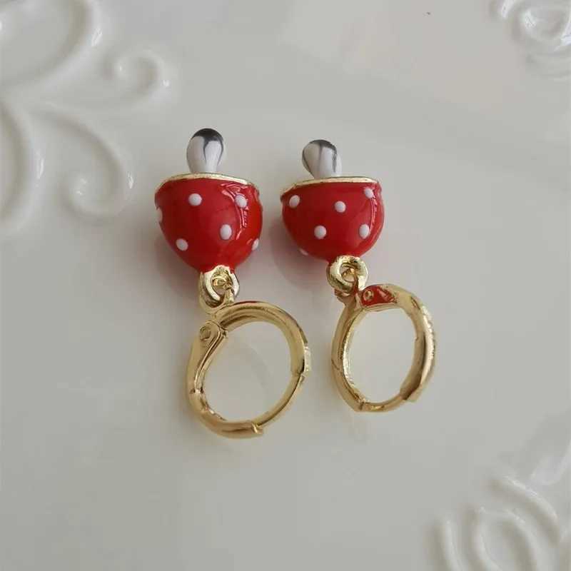 Dgold Color Mushroom Hoop Earring Endless Hoops Dangle Simple Everyday Holiday Gift Novelty Delicacy Bridesmaid Women Jewelry Z250408