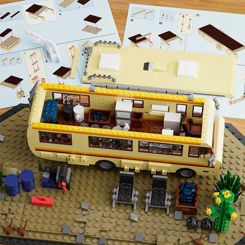 Breaking Bad RV Adventure Camping Bus Model Building Blocks Suitable for Car Assembly Building Blocks Toys W250408