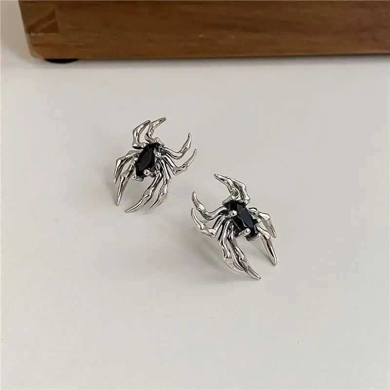 Silver Color Spider Stud Earrings for Women Unique Design Punk Personality Female Small Earrings Black Enamel Fashion Jewelry Z250408