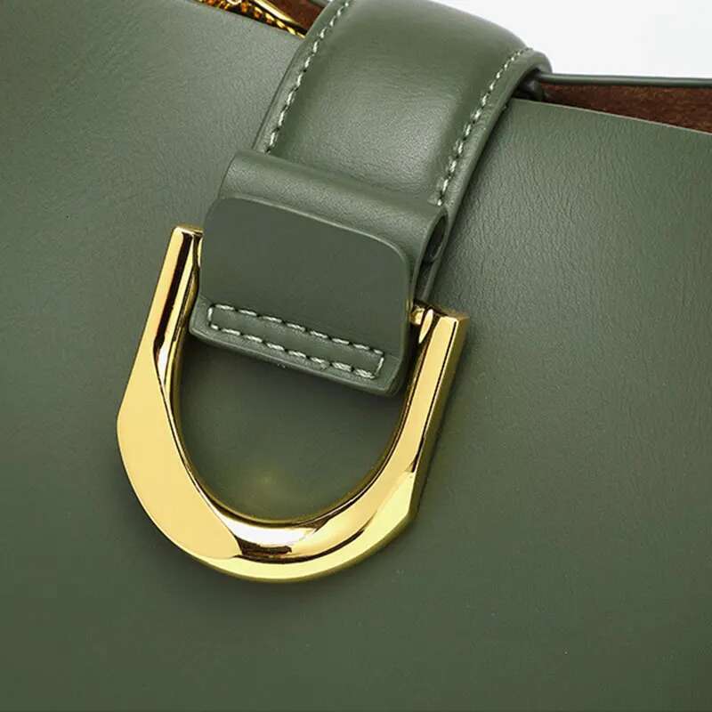 Bucket Fashion New Versatile Large Capacity Commuting Hand-Held Shoulder Crossbody Bag For Women