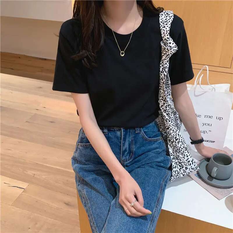 Solid Women Short Sleeve T Shirt Cotton O Neck Loose Black White Basic Thin Tops Fashion Haruku Casual Outer Wear T-Shirts