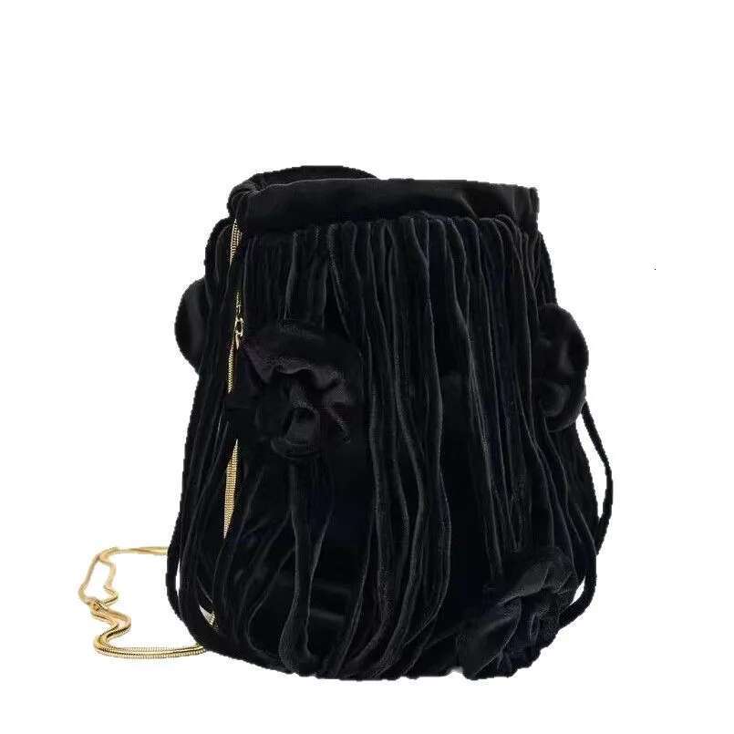 New Women's Bags Bucket Elegant Veet Handbag Tote Crossbody Bag With Golden Chain Shoulder Strap