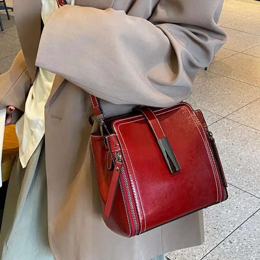 Real Oil Wax Leather Women's Bucket Casual And Simple Handbag Large Capacity Ladies Cowhide Fashionable Crossbody Tote Bag