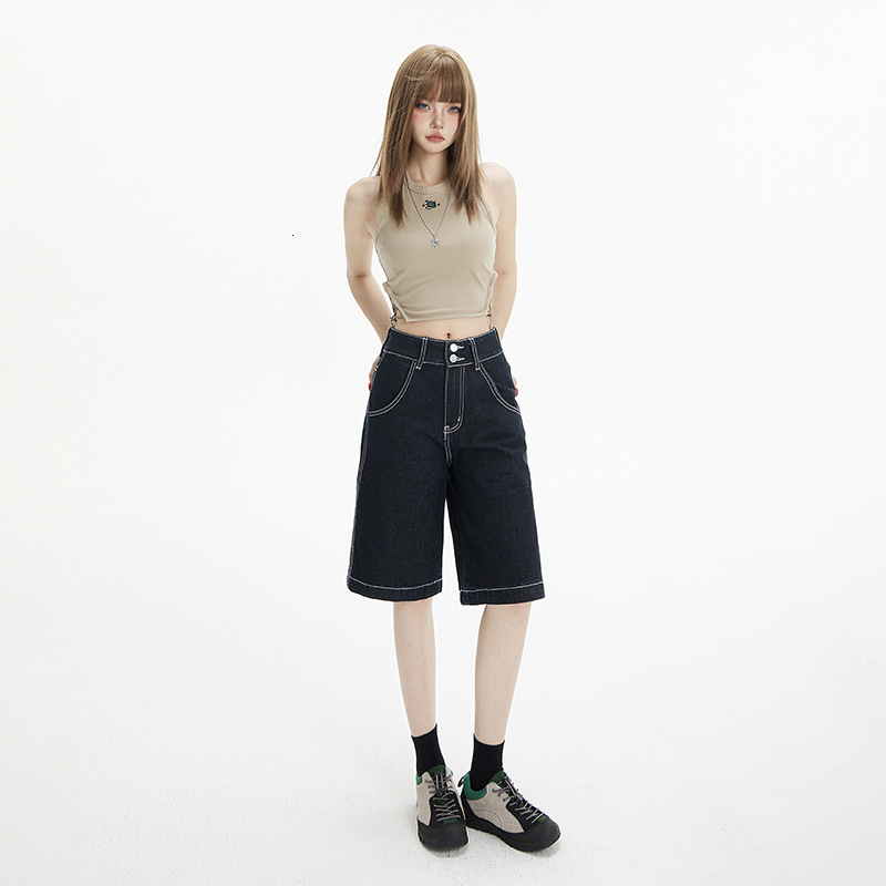2025S Women s Designer Shorts American High Waist Double Buckle Loose Wide Leg Multi Functional Appearance Slimming Straight Five Point Jeans Hot Pant