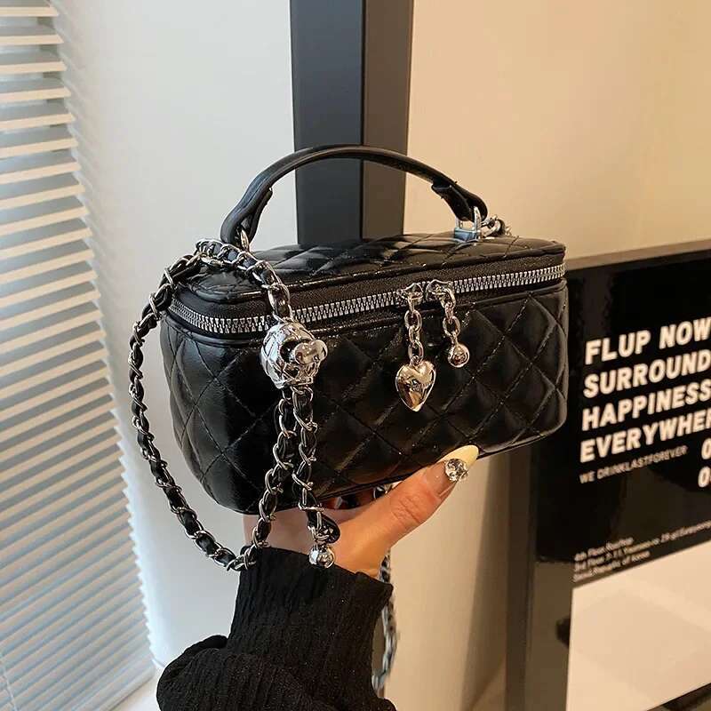 Rhombus Embroidery Thread Women's 2024 New Spring And Summer Versatile Chain Messenger Bag Popular About Small Square