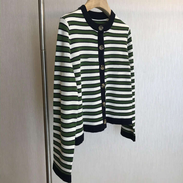 Self kept~E * D early autumn style, color giant white, green and white stripe round neck wool knitted cardigan for women