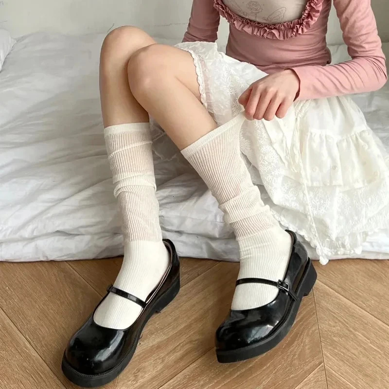 Womens Summer And Autumn Thin Mid Iength Socks Are Comfortable And Breathable Solid Color Simple Vertical Stripe Socks Trend 250409