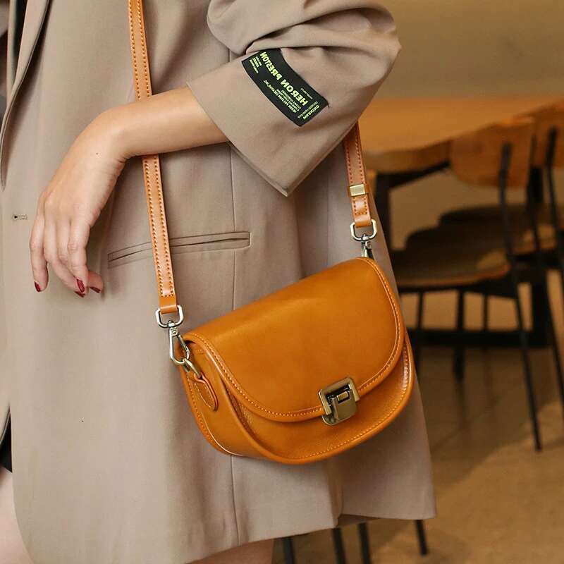 New Style Genuine Women's Small Vegetable Tanned Cow Leather Single Shoulder Bag Lady Popular Messenger Purse