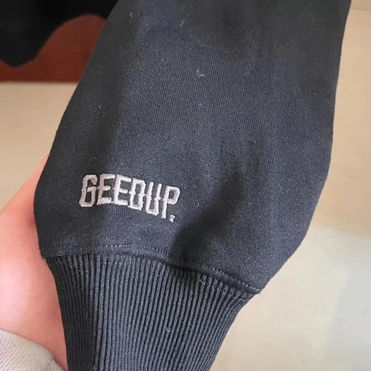 Letter Towel Embroidered Hoodie Y2K Clothing Mens Womens Graffiti Letter Embroidered Oversized Hoodie Casual Sweatshirt Jacket 251107