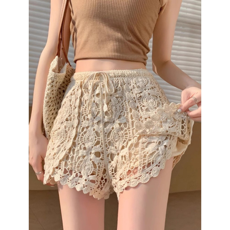 2025S Women s Designer Shorts Lace Hollow Sports Hot Pants Summer Women s Slimming High Waist A-line Style Skirt Outdoor Beach Pants