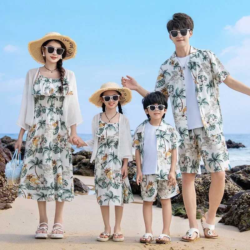 Vacation Appearance Couple Matching Clothing Family Clothing Mother and Daughter Resort Hotel Dress Father Beach Shirt Two Piece Set S2548