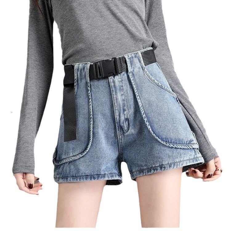 2025S Women s Designer Shorts Summer Black Denim Shorts High Waist Outdoor Casual Loose A line Hot Pants Trendy Sports Beach Pants