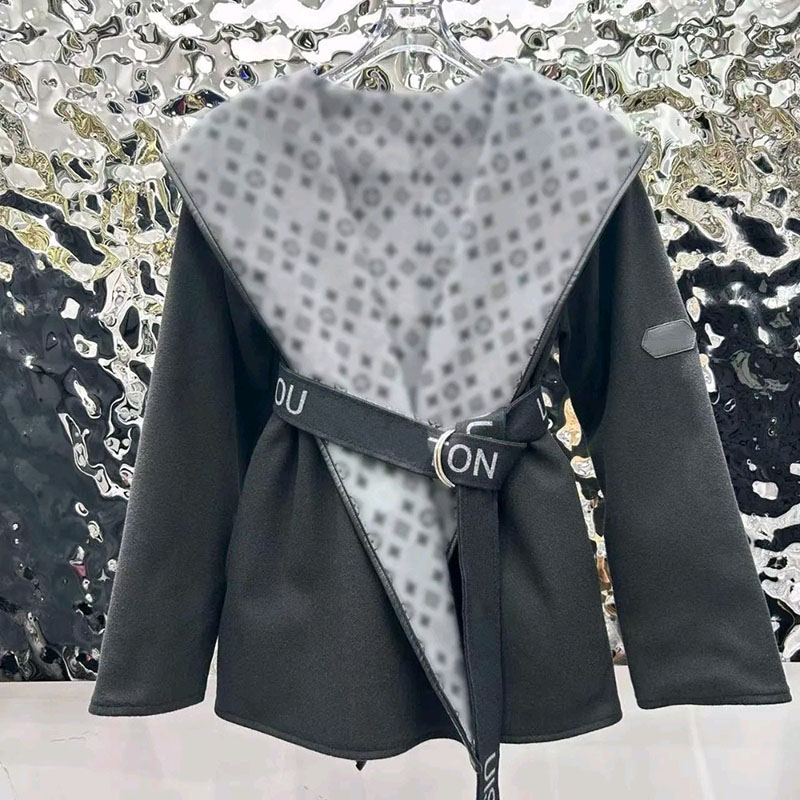 printed women's wool coats, designer jackets, winter fashion, luxury brand coats, casual high-quality outerwear