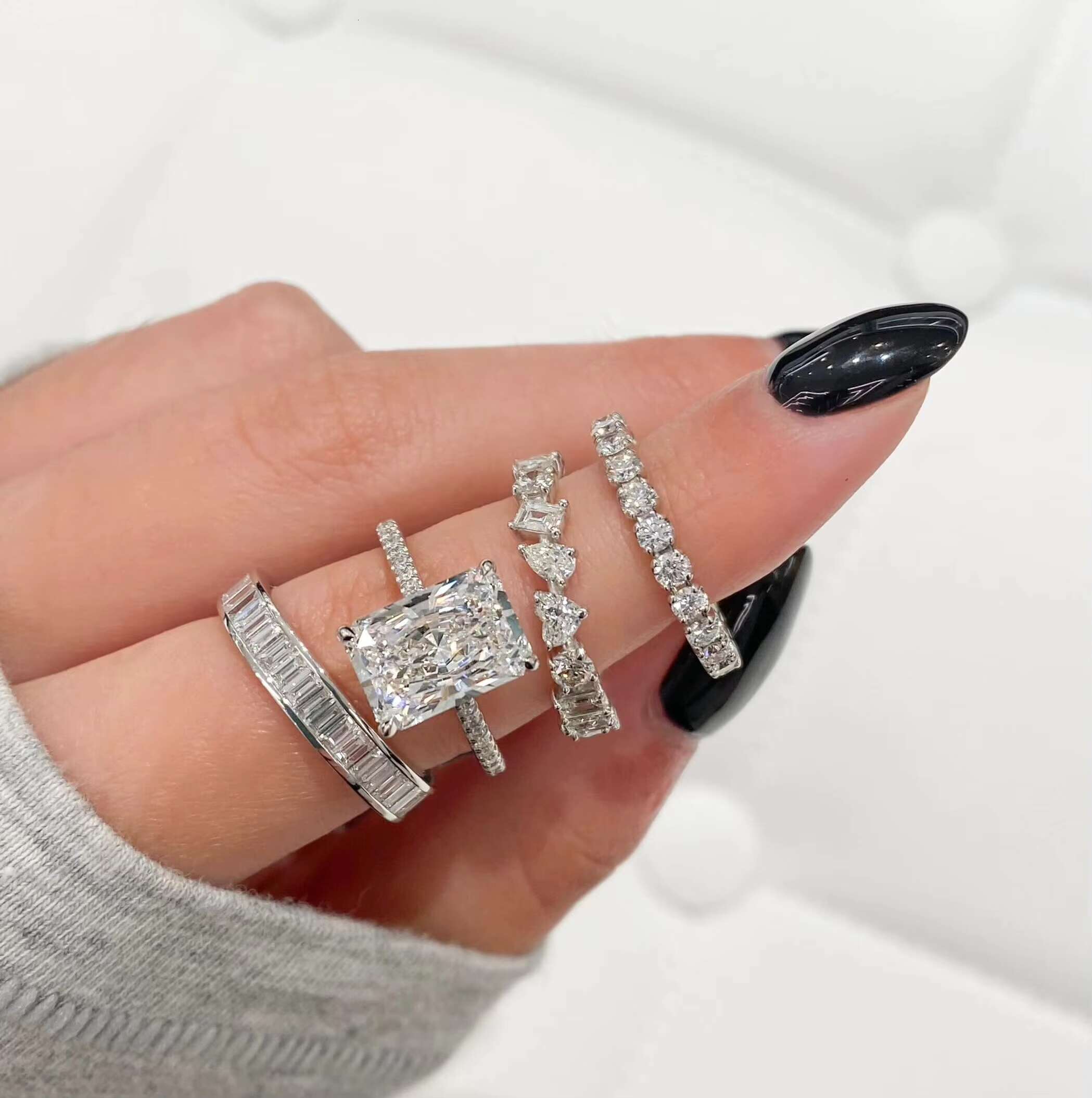 Instock 14k Rose Gold Moissanite Wedding Ring Fashion Hip Hop Jewelry Halo Round Brilliant Cut Moissanite Diamond Ring