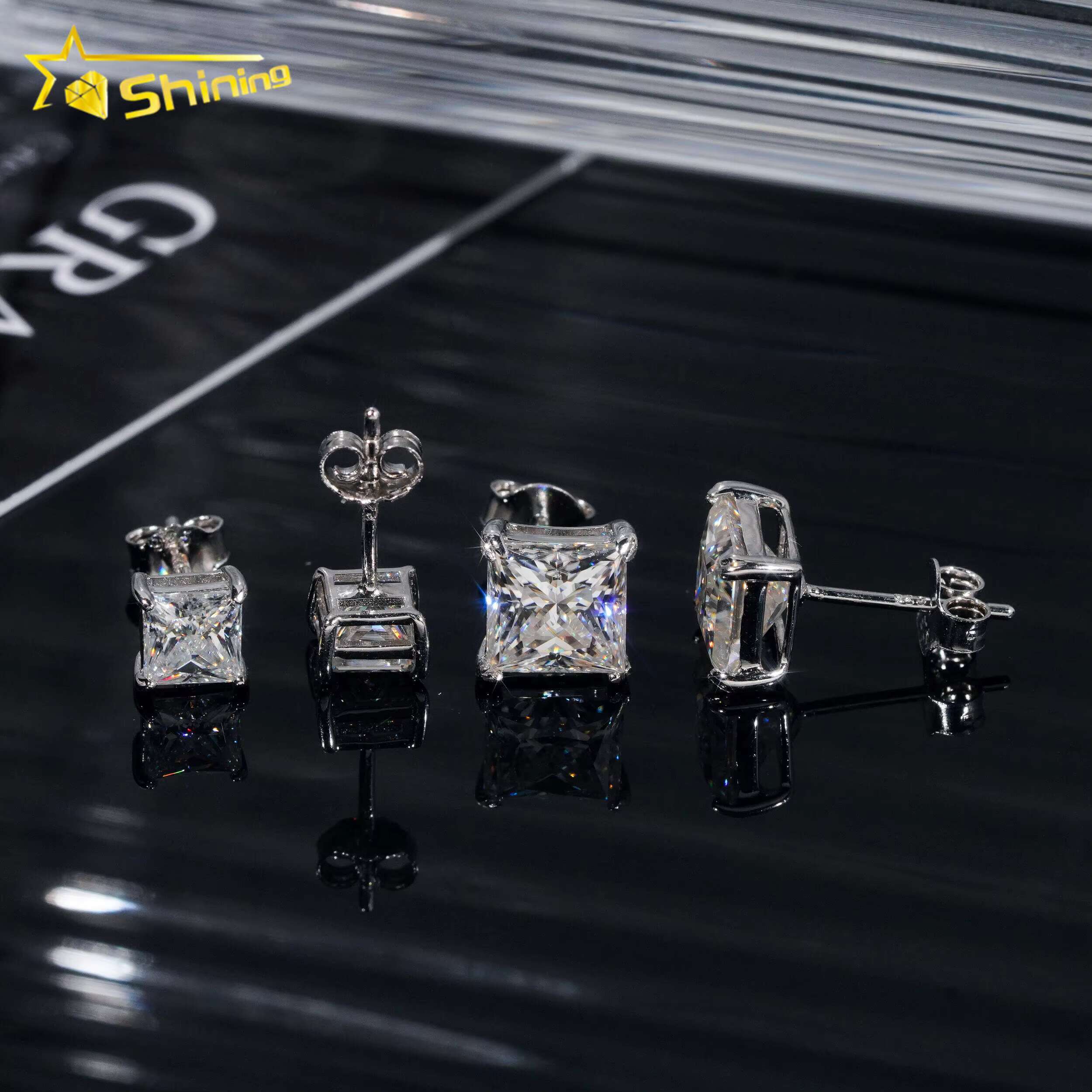 Factory Price GRA Certificated Moissanite Diamond Earrings Women 925 Solid Silver Solitaire Princess Cut Diamond Stud Earrings