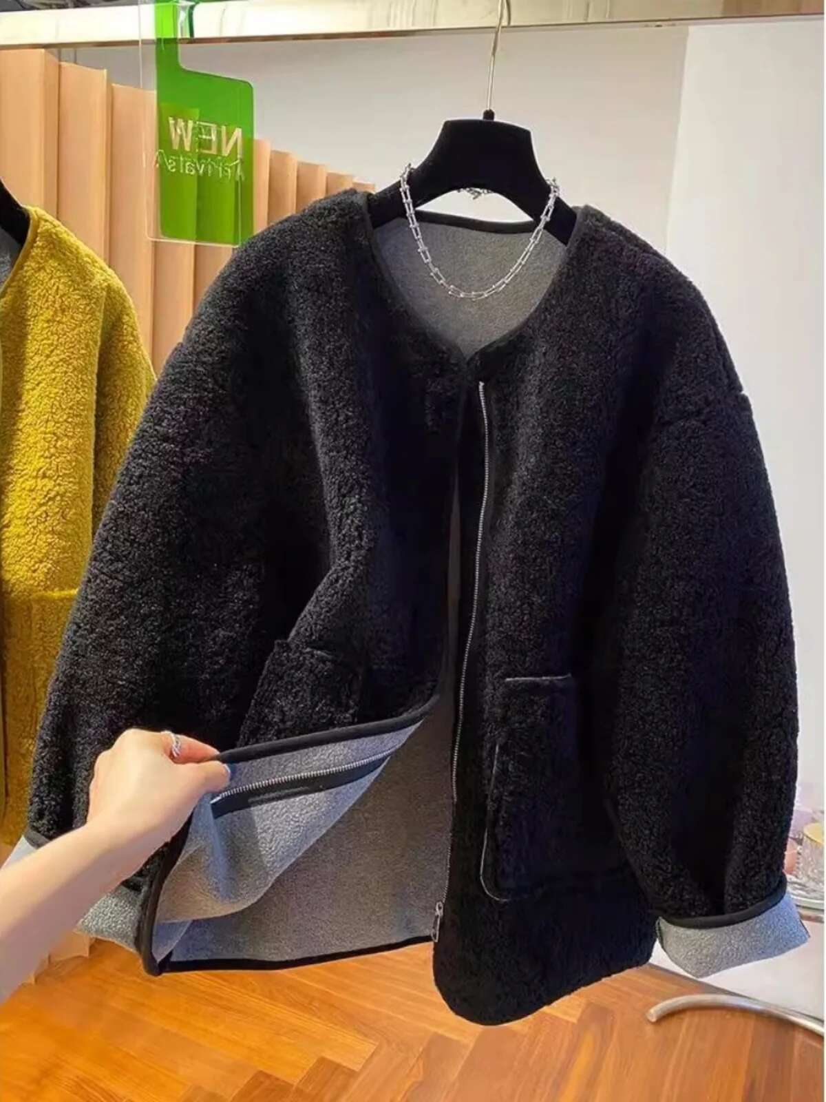 High Grade Lamb Wool Jacket For Women Loose Warm Veet Coat 2025 New Spring Autumn Large Pockets Fashion Outerwear M-3Xl