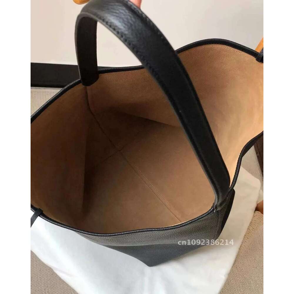 2024 New Bucket Senior Shoulder Handbag Litchi Grain Cowhide Large Capacity Tote Bag Female