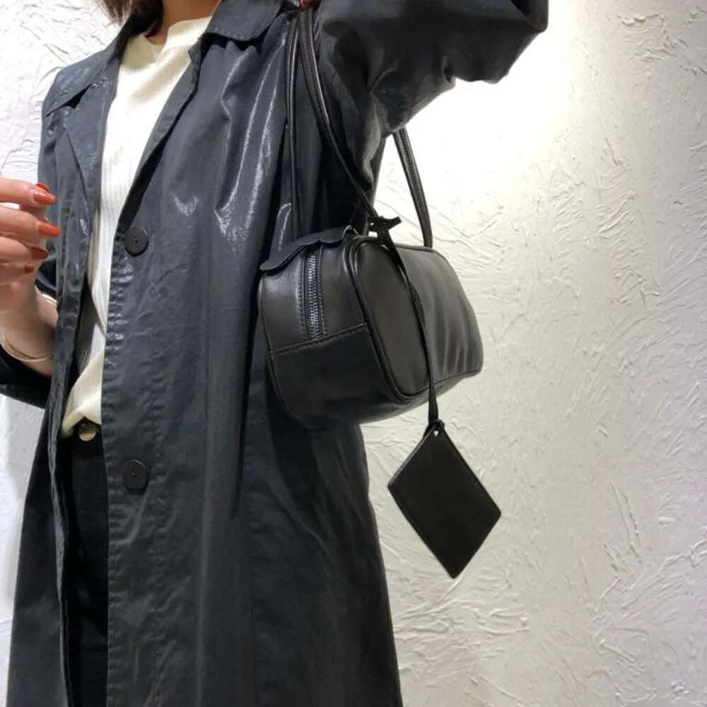 Fashion Real Skin Pillow 100% Natural Leather Shoulder Classic Women Cowhide Underarm Bag Purse Double Straps Handbag
