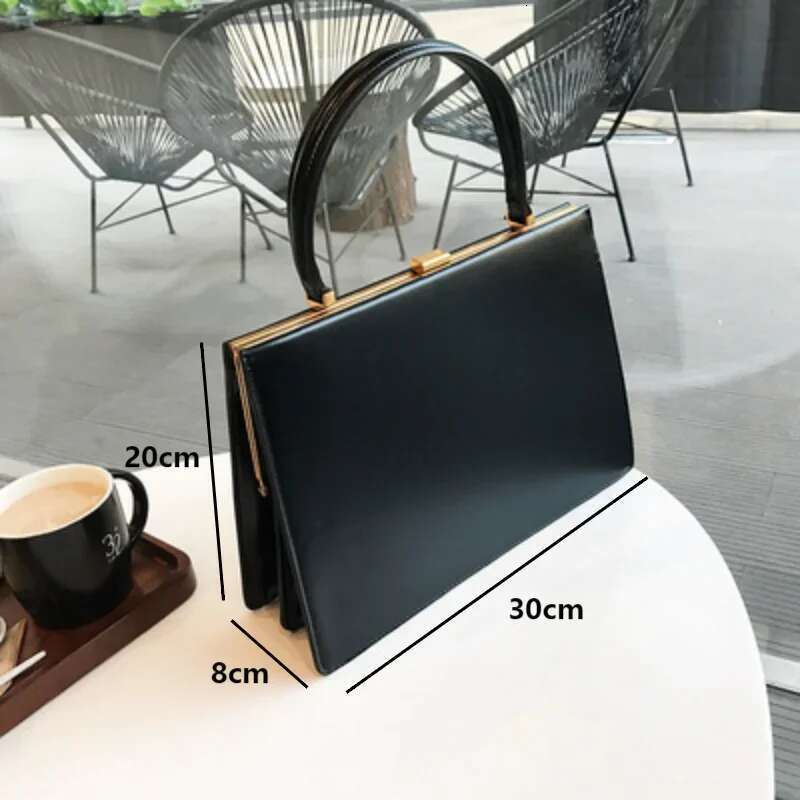 New Shoulder Square Women's Solid Color Axillary Retro Fashion Leisure Versatile Handheld Bags