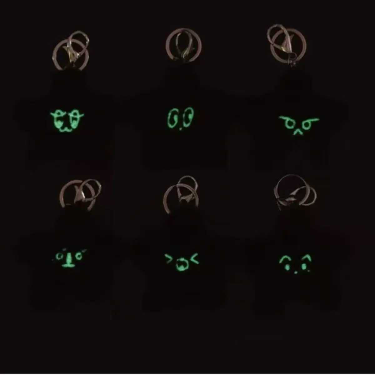 MARK DoYOUNG HAECHAN TAEYONG Keychain Black glowing pentagonal heart-shaped pendant Plush pendant suitable for fan giftsXJ250409