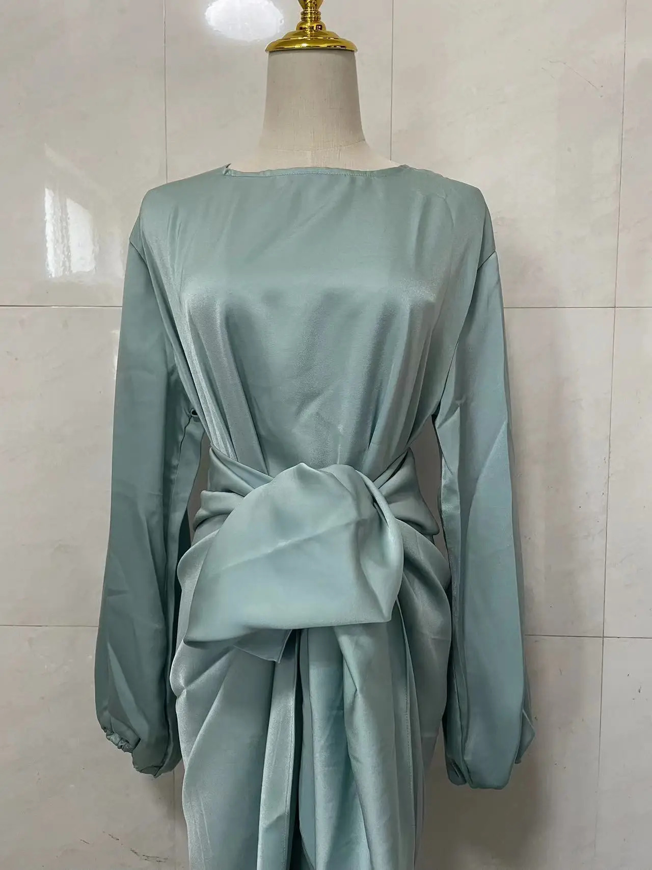 Silk twopiece Ramadan Eid Djellaba set Glossy Islamic Muslim dress Abaya robe Dubai womens clothing WY1294f 250409
