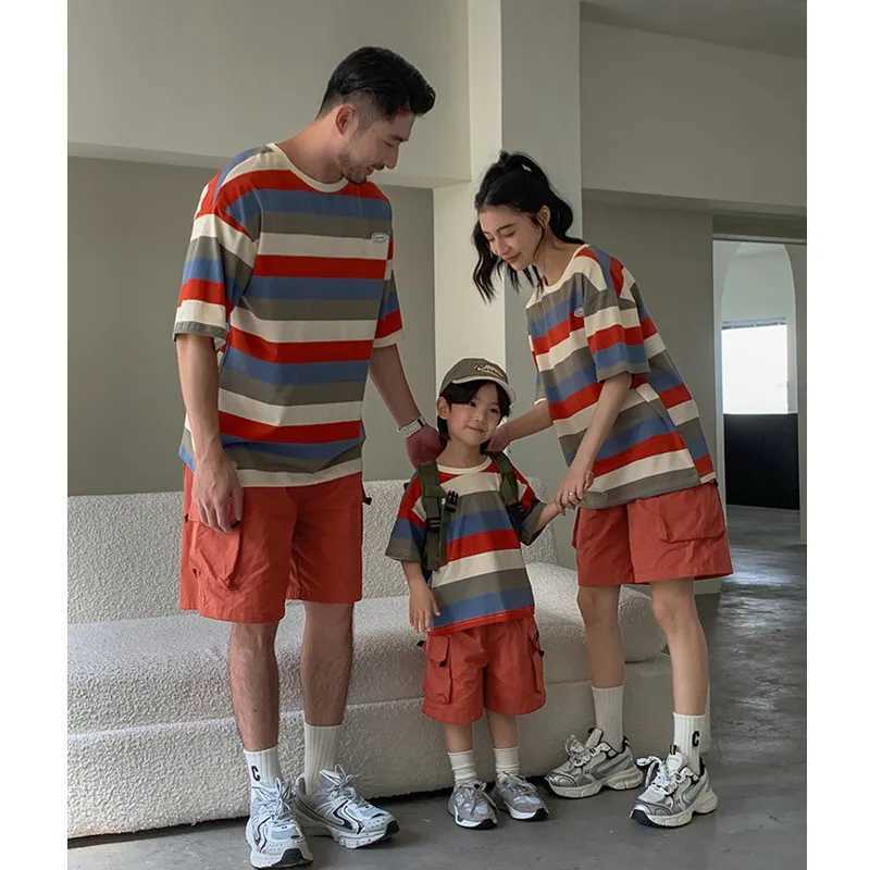 Parents children striped T-shirt and shorts set dad mom and son daughter summer competition two-piece set of Korean childrens clothing S2548