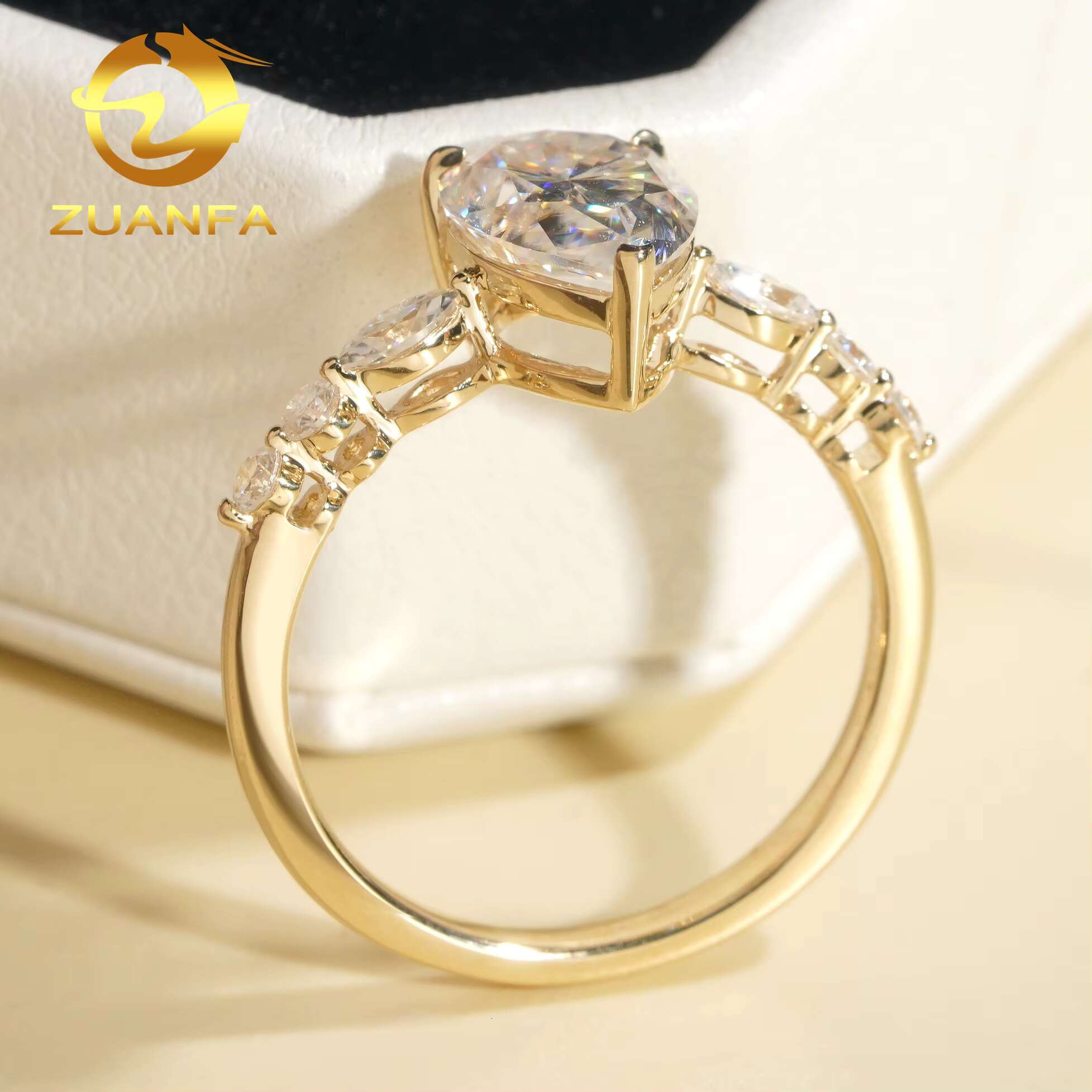 Fine Jewelry Pear Cut 10K Solid Gold Cluster Moissanite Diamond Ring Hip Hop Jewelry Engagement Ring for Men and Women