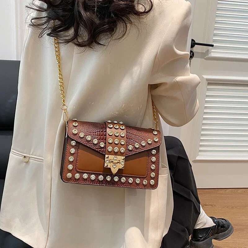Designer Clutch Purses And Handbags For Women Rivets Dia Leather Flap Small Square Bags Chain Shoulder Messenger Bag