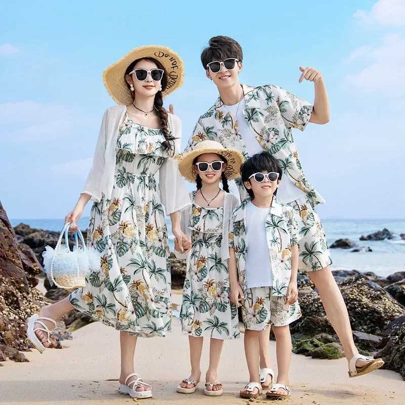 Vacation Appearance Couple Matching Clothing Family Clothing Mother and Daughter Resort Hotel Dress Father Beach Shirt Two Piece Set S2548