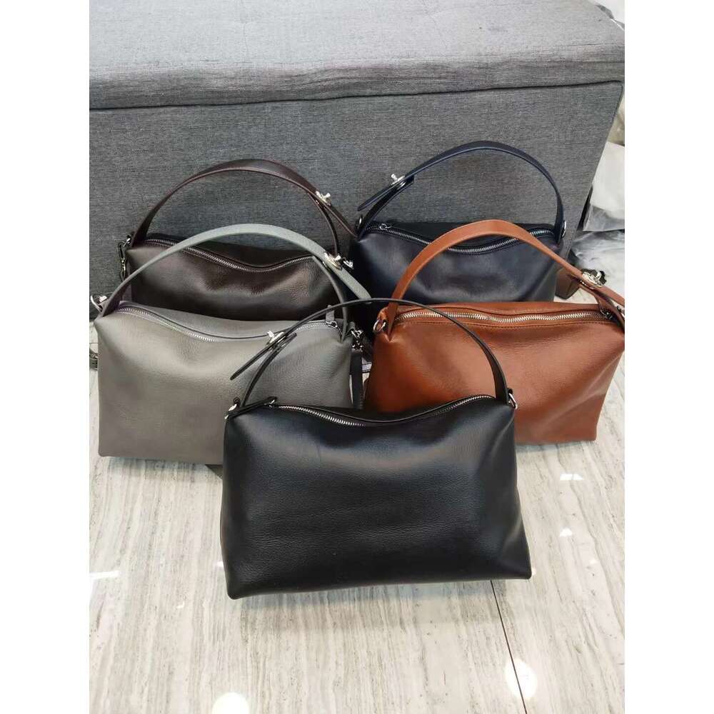 2025 New fashion Versatile Lazy Retro Soft Matte Cowhide Large Capacity Women's Handbag Single Shoulder Diagonal Daily Commuter Purse