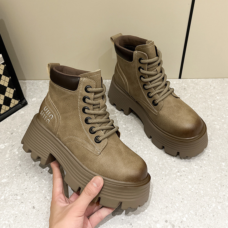 2025 New Martin Women's Motorcycle Thick Bottom Outdoor Work Boots Leather Surface Short Tube Multi functional Designer Fashion Women's Boot