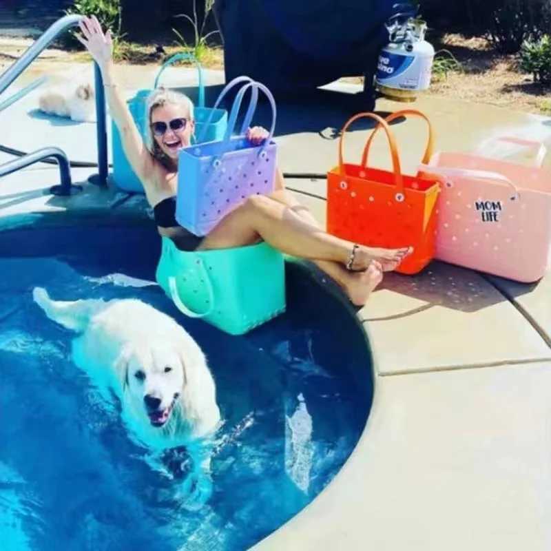 Extra Large Boggs Beach Bag Summer EVA Beach Basket Womens Picnic Handbag Hole Waterproof Handbag Shopping Shoulder BagT250409