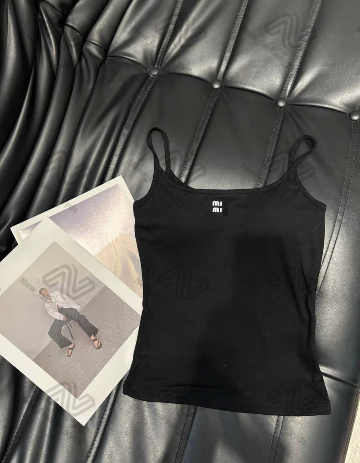 Aaaa Women's Miu Vest Designer Women's Sexy Camisole Crop Top Embroidered Miumou Vest Backless Shirt Fashion Shirt Summer Top Quality Vest One-To-One Restore 28F