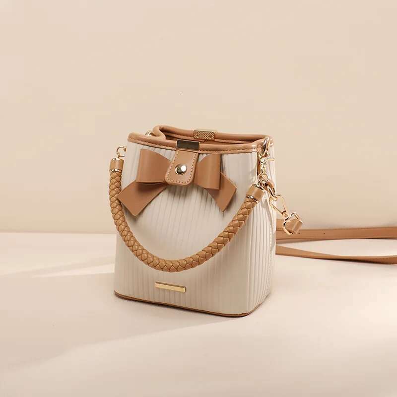 2024 New Niche Design High-End Shoulder Versatile Crossbody Bucket Bag Handbag