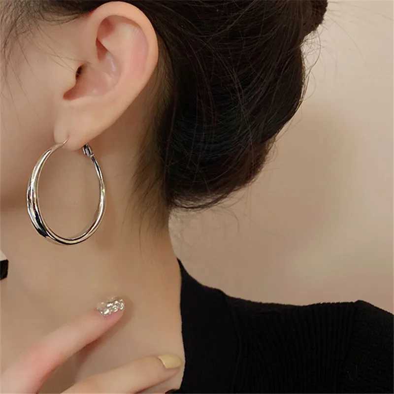 Fashion Silver Color Stainless Steel Hoop Earrings for Women Exaggeration Circle Bride Earrings Jewelry Accessory e446 Z250408